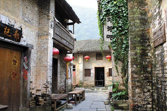 两会现场丨三位河北省政协委员热议“土特产”—— 将“人无我有”的资源优势放大